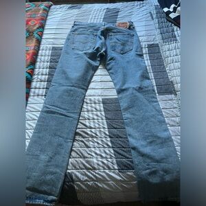 Men’s Levi Lightwashed Jeans